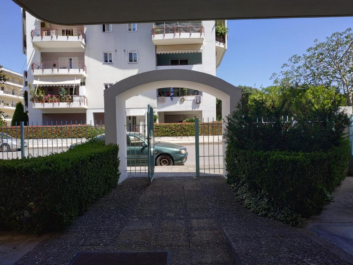 Thalia Apartment In Kalamata, 15' Walk From The City Center And The Beach Eksteriør billede