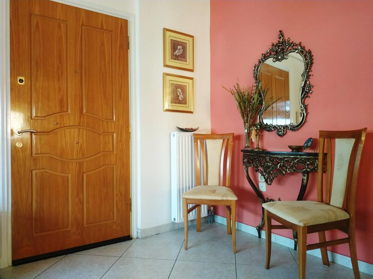 Thalia Apartment In Kalamata, 15' Walk From The City Center And The Beach Eksteriør billede