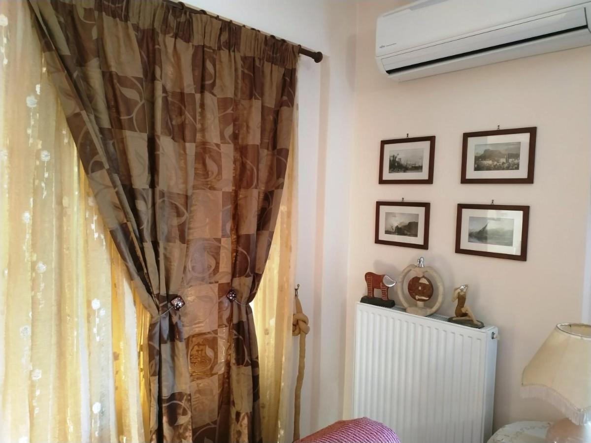 Thalia Apartment In Kalamata, 15' Walk From The City Center And The Beach Eksteriør billede