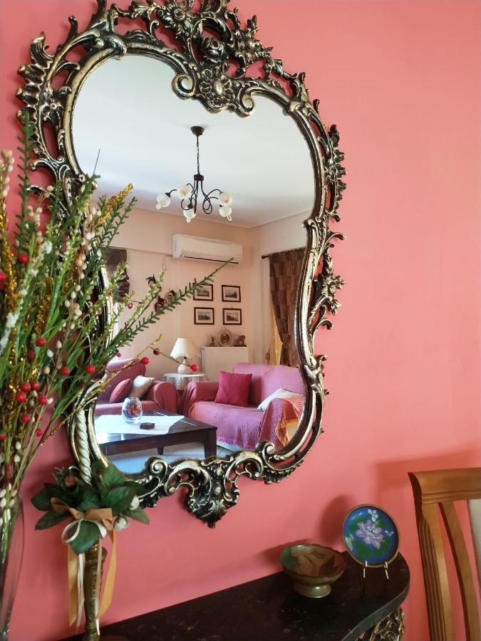 Thalia Apartment In Kalamata, 15' Walk From The City Center And The Beach Eksteriør billede