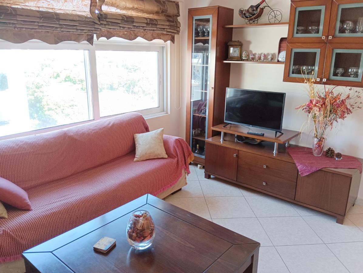 Thalia Apartment In Kalamata, 15' Walk From The City Center And The Beach Eksteriør billede