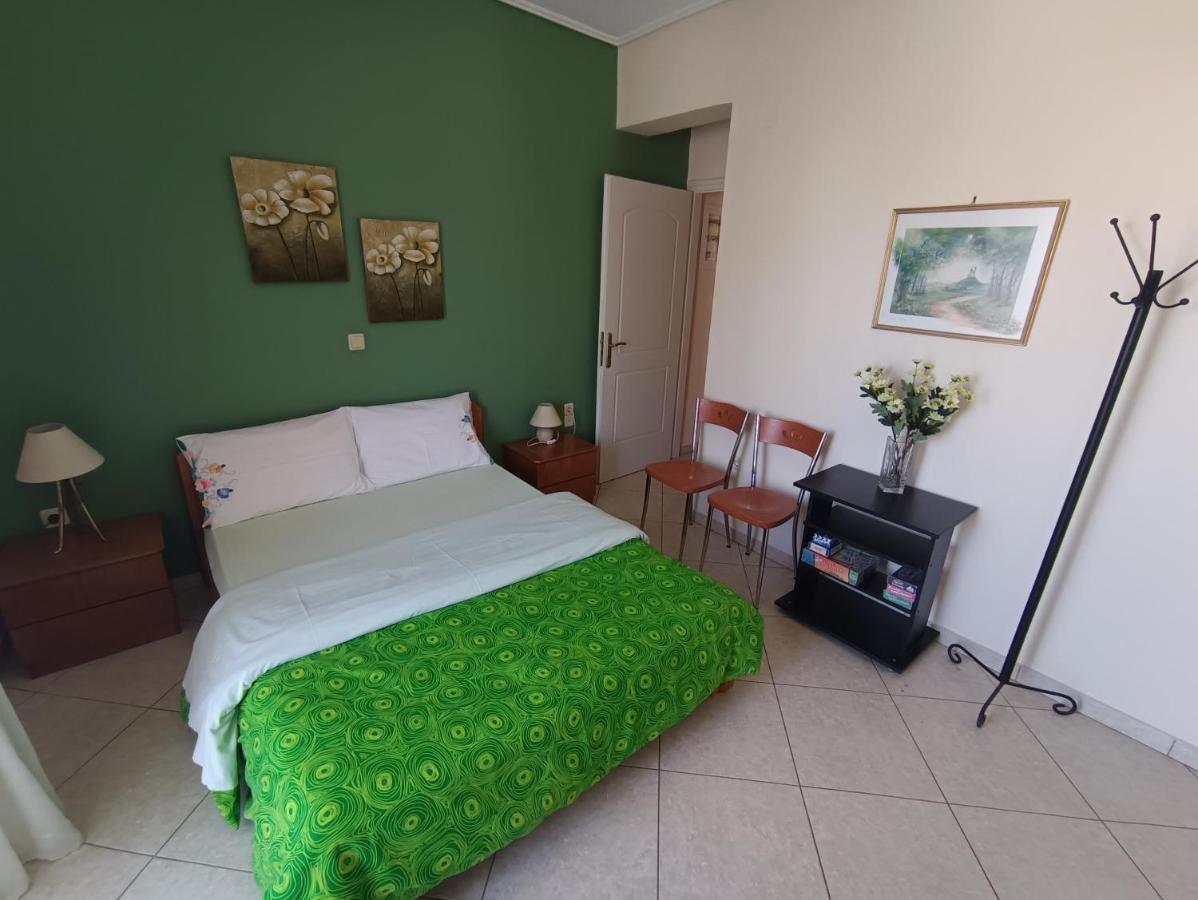 Thalia Apartment In Kalamata, 15' Walk From The City Center And The Beach Eksteriør billede