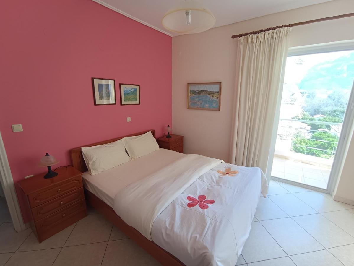 Thalia Apartment In Kalamata, 15' Walk From The City Center And The Beach Eksteriør billede