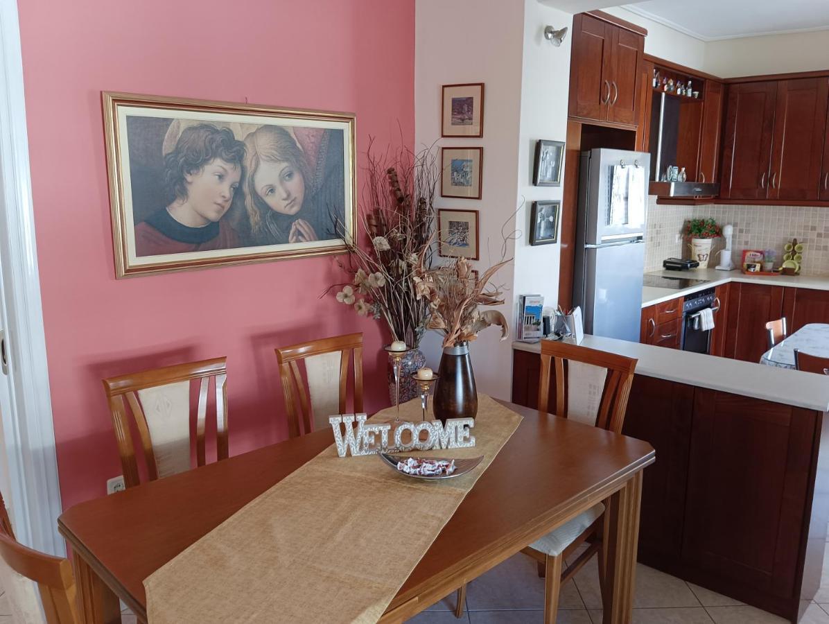 Thalia Apartment In Kalamata, 15' Walk From The City Center And The Beach Eksteriør billede